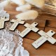 Croix gravée bois communion et baptême