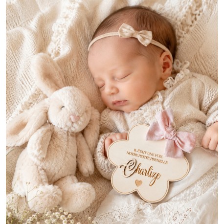 Carte naissance bébé en bois fleur nœud