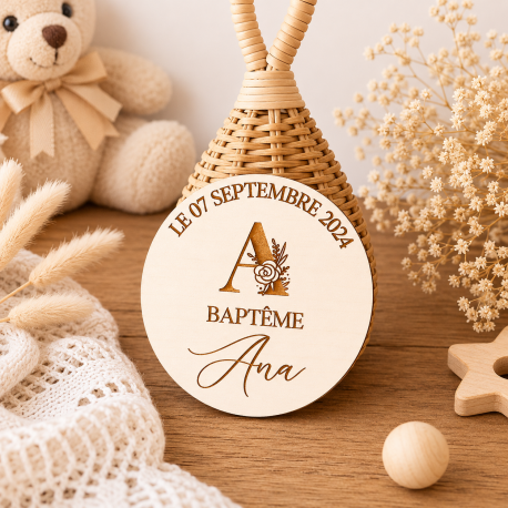 Magnet baptême souvenir lettre fleurie