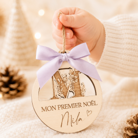 Boule de Noël initiale fleurie